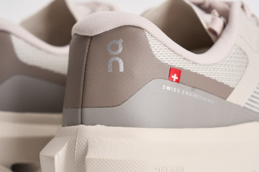 Sneakers donna Cloudvista 3 bianco e grigio 3WG30195428 PEARLCINDER ON RUNNING 