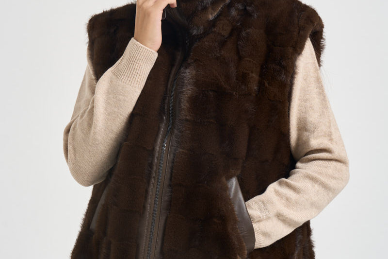 Gilet donna in ecopelliccia marrone 106939A3C5 GLOSSINAM11 PINKO 