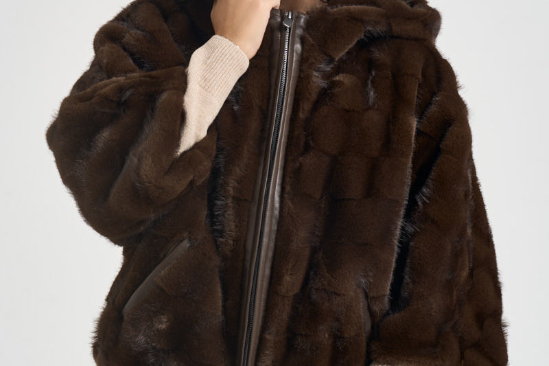 Giacca donna in ecopelliccia con cappuccio  marrone 107054 A3C5 CADETIAM11 PINKO 