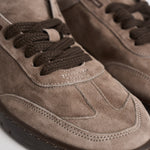 Sneakers uomo in suede taupe PH001 282TAUPE PIUMHA STUDIO 