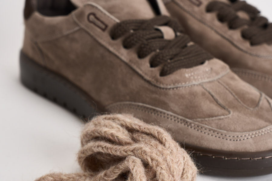 Sneakers uomo in suede taupe PH001 282TAUPE PIUMHA STUDIO 