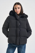 Piumino donna con cappuccio nero W26583F 10 RRD 