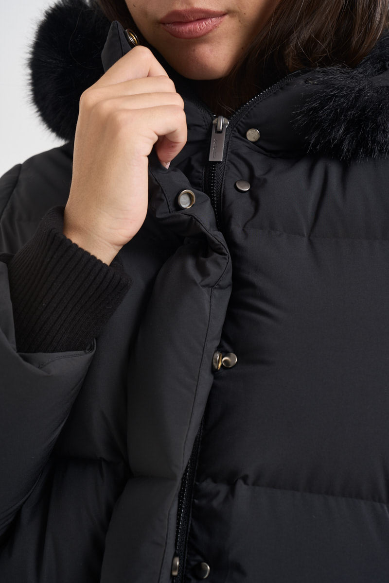 Piumino donna con cappuccio nero W26583F 10 RRD 