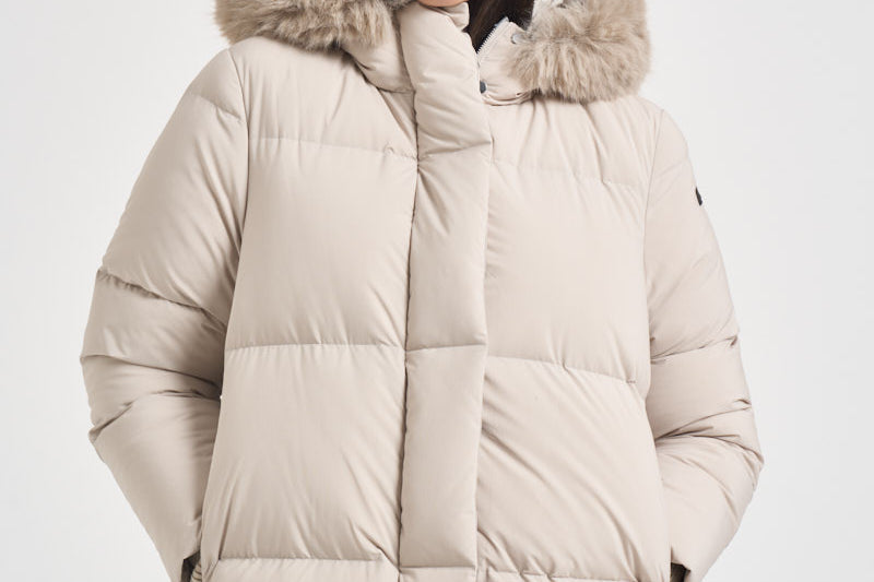 Piumino donna con cappuccio bianco W26583F 85 RRD 