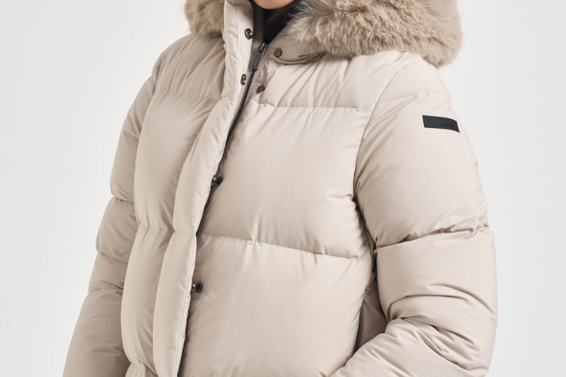 Piumino donna con cappuccio bianco W26583F 85 RRD 