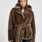 Giacca donna in ecopelliccia con cinta marrone 66756 9475BEIGE STAND STUDIO 