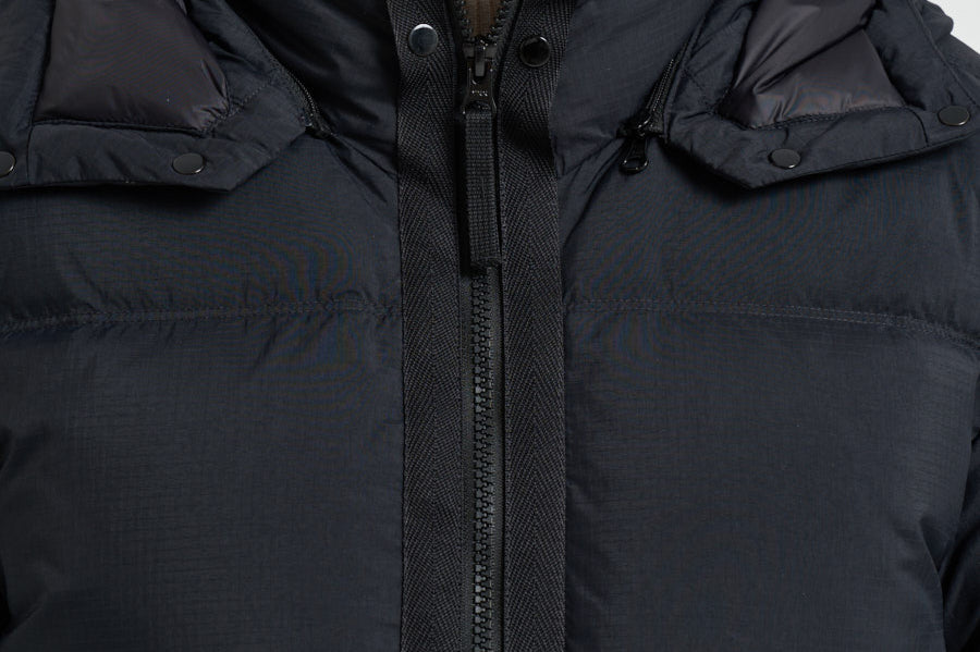Piumino uomo con cappuccio removibile nero 4100013 S0483V0029 STONE ISLAND 