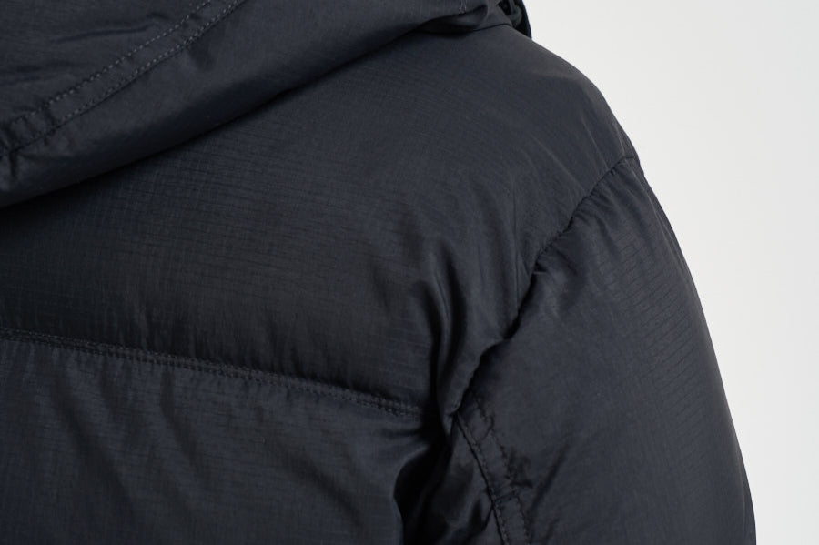 Piumino uomo con cappuccio removibile nero 4100013 S0483V0029 STONE ISLAND 