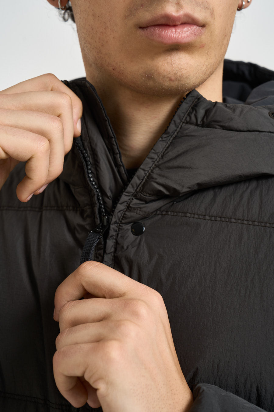 Piumino uomo trapuntato grigio antracite 4100037 S0A23V0062 STONE ISLAND 