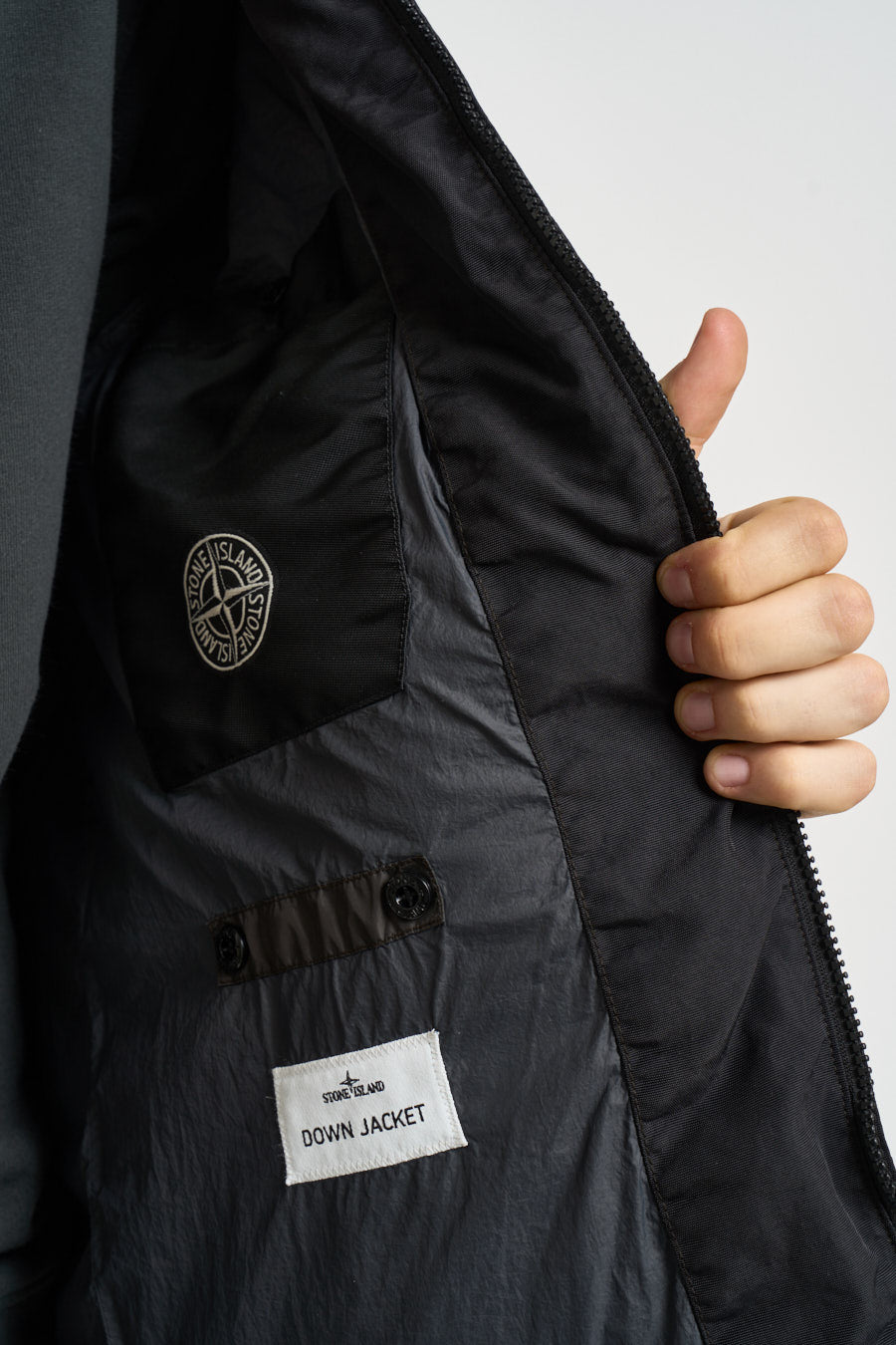 Piumino uomo trapuntato grigio antracite 4100037 S0A23V0062 STONE ISLAND 