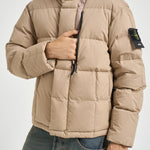 Piumino uomo collo alto sabbia 4100046 S0462V0094 STONE ISLAND 