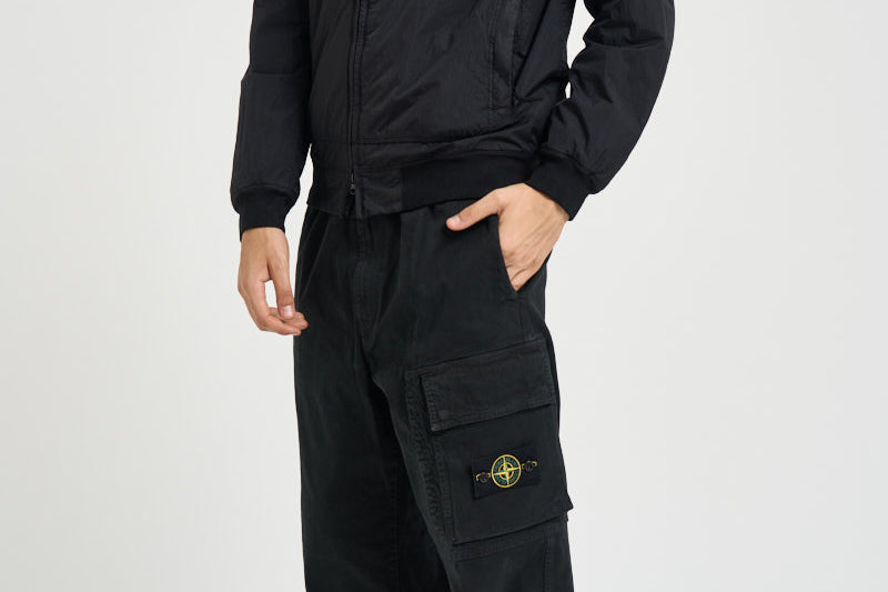Piumino uomo con cappuccio nero 4100110 S0A23V0029 STONE ISLAND 