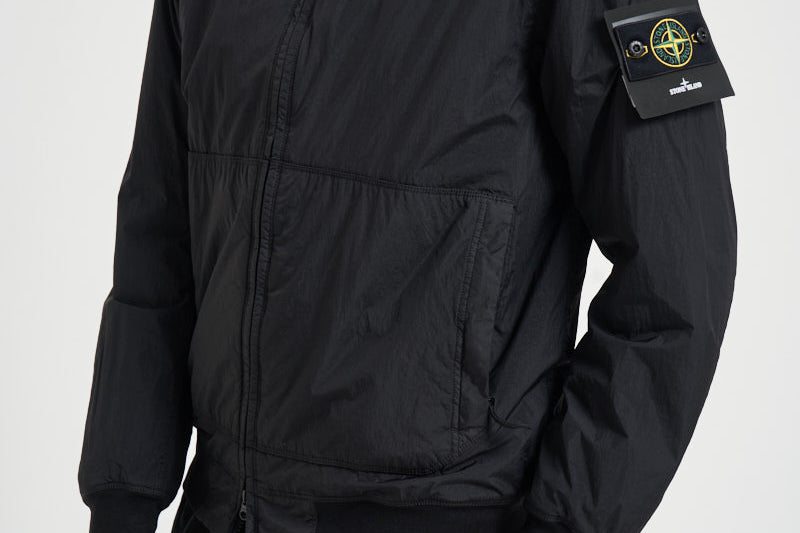 Piumino uomo con cappuccio nero 4100110 S0A23V0029 STONE ISLAND 