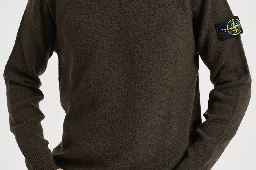 Maglia uomo girocollo in lana verde 5100011 S01C4V0078 STONE ISLAND 