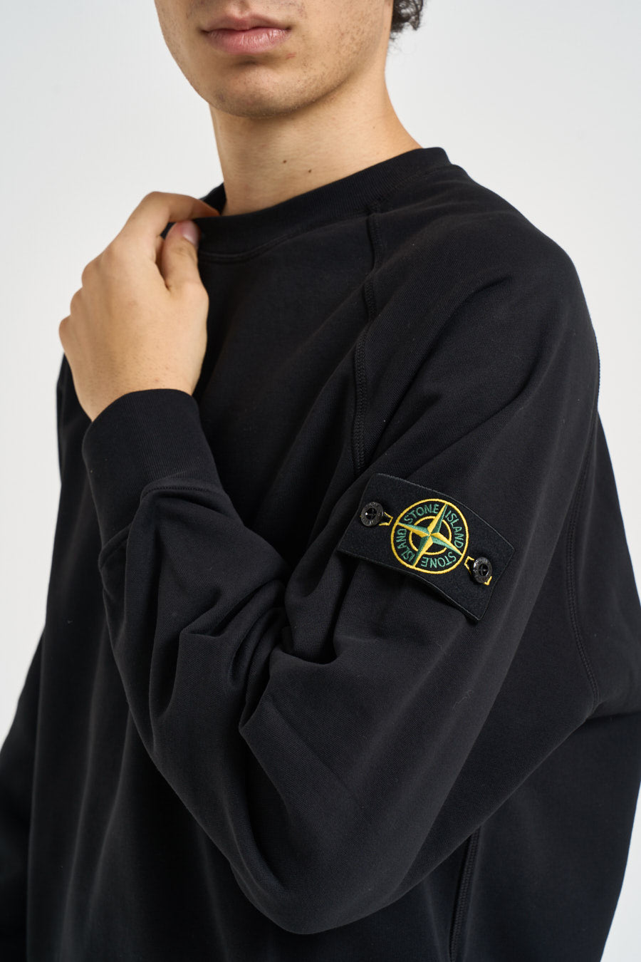 Felpa uomo girocollo nera 6100008 S0051V0029 STONE ISLAND 