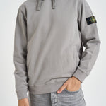 Felpa uomo con cappuccio grigia chiara 6100048 S0A20V0060 STONE ISLAND 