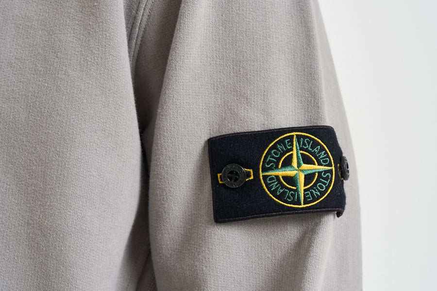 Felpa uomo con cappuccio grigia chiara 6100048 S0A20V0060 STONE ISLAND 