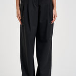 Pantaloni donna chiusura asimmetrica neri ESTER W0206T0002 THE LATEST 