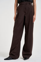 Pantaloni donna chiusura asimmetrica cioccolato ESTER W0206T0215 THE LATEST 