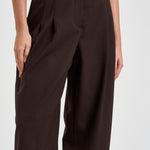 Pantaloni donna chiusura asimmetrica cioccolato ESTER W0206T0215 THE LATEST 