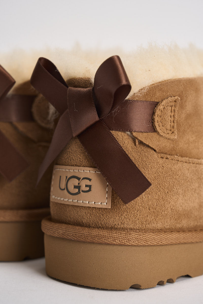 Stivaletti donna Ultra Mini Bailey Bow cammello 1185491 CHESTNUT UGG 
