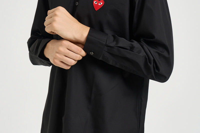 Camicia uomo con cuore nera AXB0020 BLACK COMME DES GARCON PLAY 