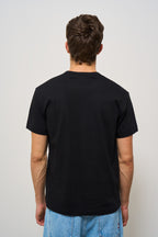 T-shirt uomo nera con cuore rosso AXT108 BLACK COMME DES GARCON PLAY 