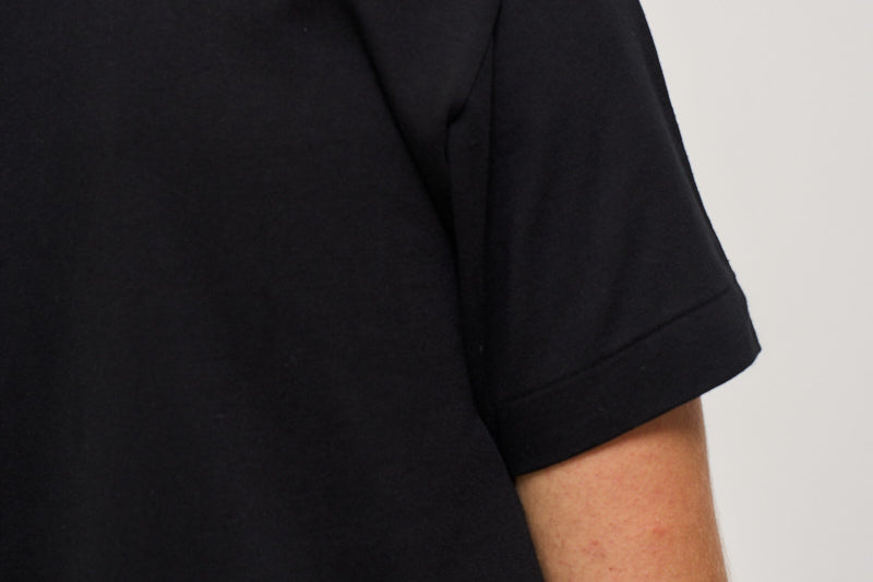 T-shirt uomo nera con cuore rosso AXT108 BLACK COMME DES GARCON PLAY 