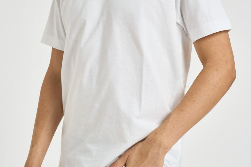 T-shirt uomo bianca con cuore rosso AXT108 WHITE COMME DES GARCON PLAY 
