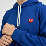 Felpa uomo con cappuccio blu AXT174 NAVY COMME DES GARCON PLAY 
