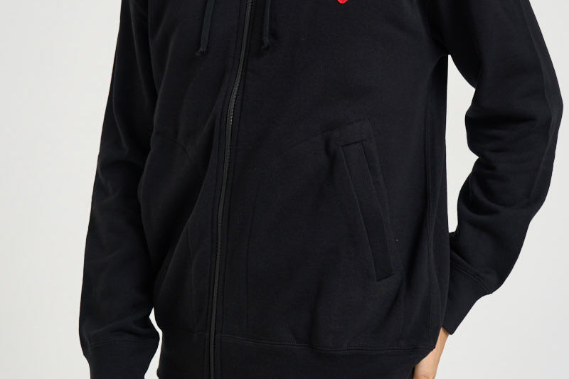 Felpa uomo con cappuccio e zip nera AXT294 BLACK COMME DES GARCON PLAY 