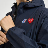 Impermeabile K-Way uomo con cappuccio blu navy AZJ501 NAVY COMME DES GARCON PLAY 