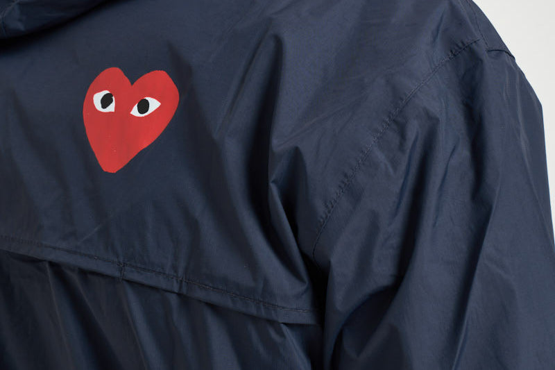 Impermeabile K-Way uomo con cappuccio blu navy AZJ501 NAVY COMME DES GARCON PLAY 