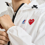 Impermeabile K-Way uomo con cappuccio bianco AZJ501 WHITE COMME DES GARCON PLAY 