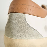 Sneakers uomo bianco e cammello GMF00102 F00218210803 GOLDEN GOOSE 