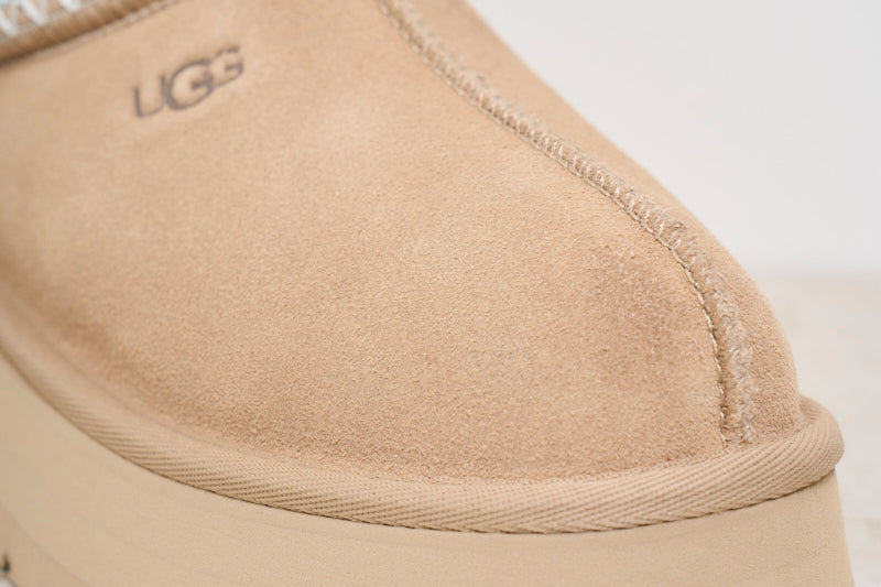 UGG 1122553SAND