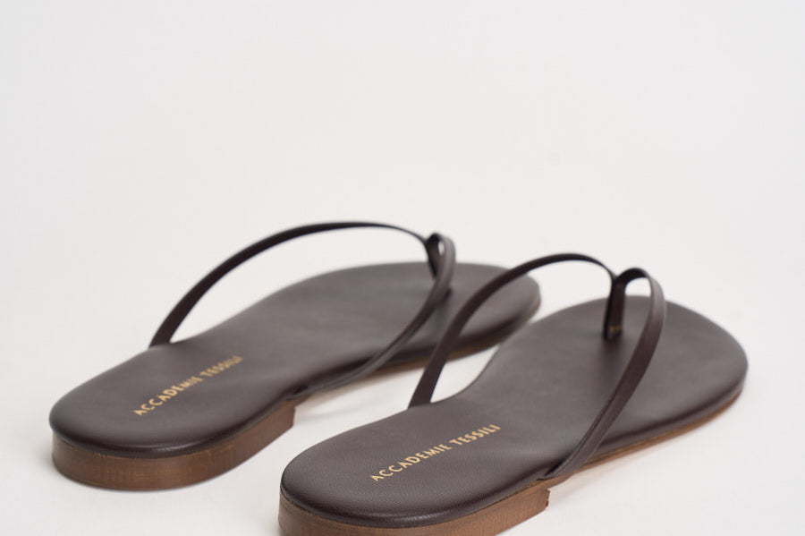 Sandalo donna infradito in pelle nera 10165 MORO ACCADEMIE TESSILI 