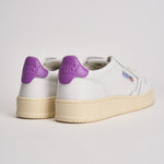 Sneakers uomo Medalist Low bianca e viola AULM LL08 AUTRY 