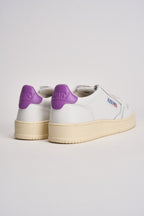 Sneakers uomo Medalist Low bianca e viola AULM LL08 AUTRY 