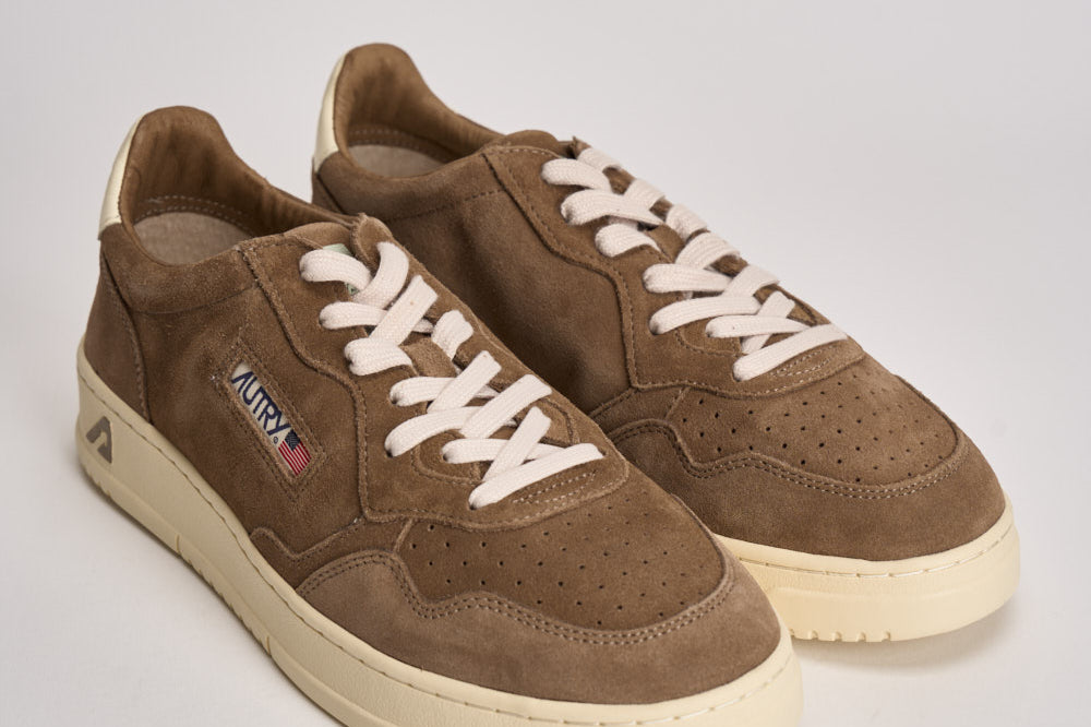 Sneakers uomo Medalist low suede marrone AULM UH10 AUTRY 