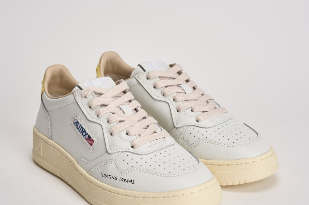Sneakers donna Medalist Low ianca e gialla AULW DL02 AUTRY 