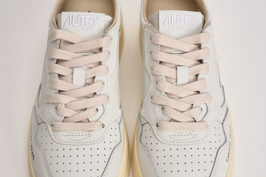 Sneakers donna Medalist Low ianca e gialla AULW DL02 AUTRY 