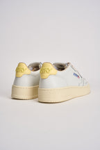 Sneakers donna Medalist Low ianca e gialla AULW DL02 AUTRY 