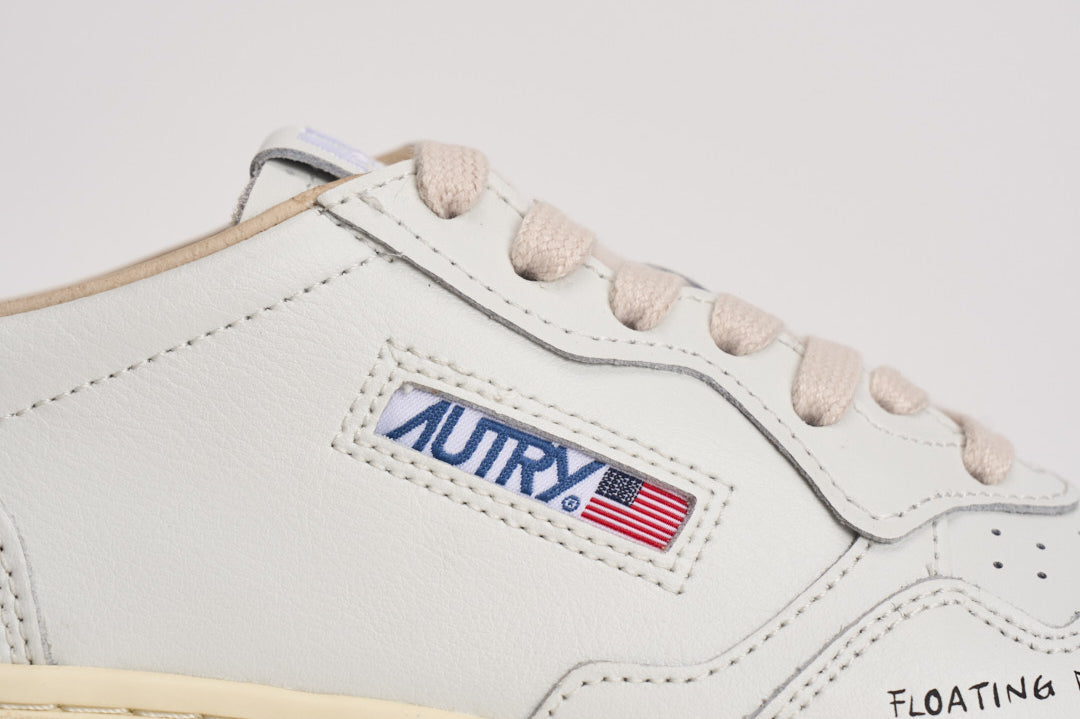 Sneakers donna Medalist Low ianca e gialla AULW DL02 AUTRY 