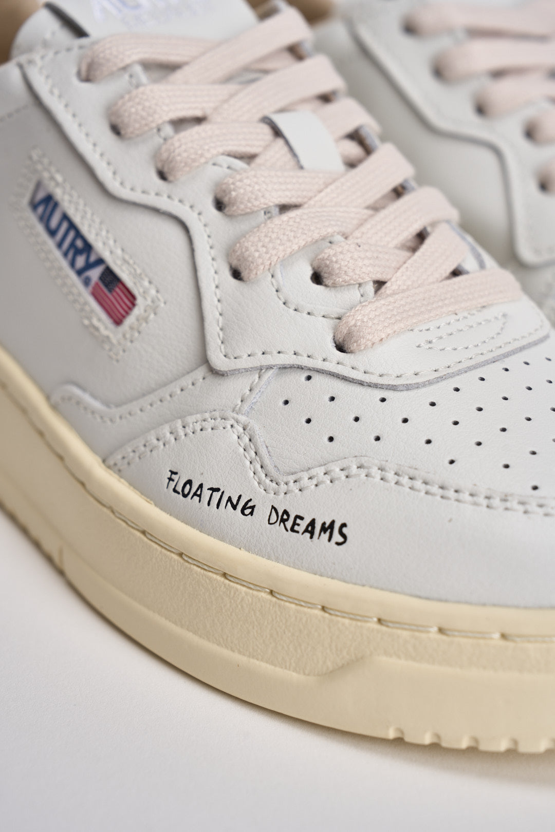 Sneakers Medalist Low donna AULW DL03 AUTRY 