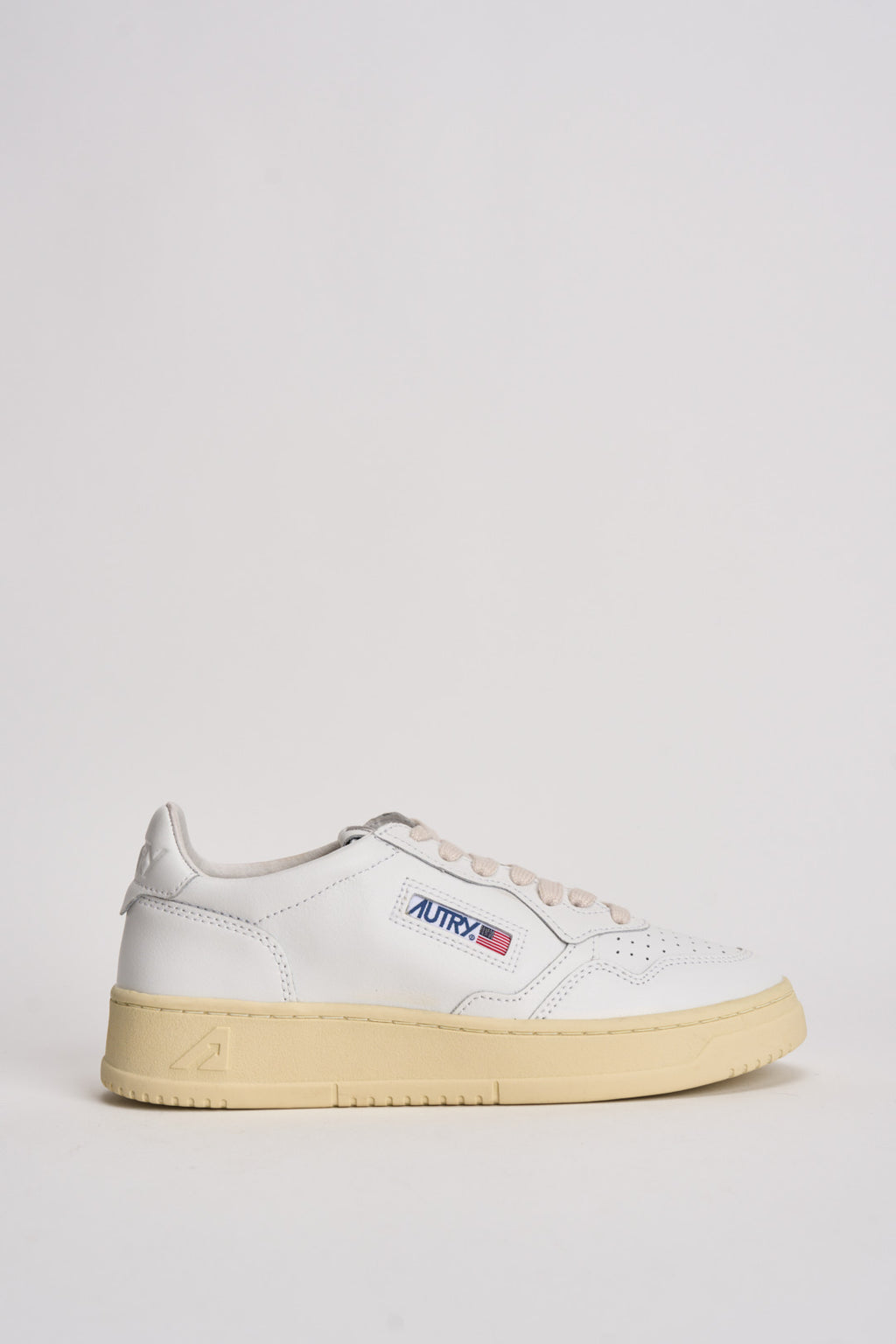 Sneakers donna Medalist low in pelle bianca AULW LL15 AUTRY 