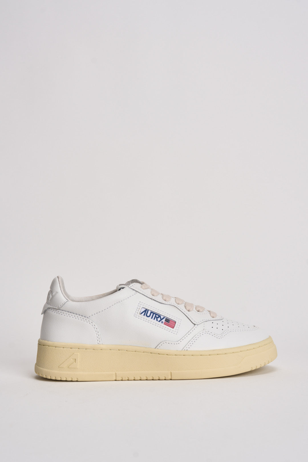 Sneakers donna Medalist low in pelle bianca AULW LL15 AUTRY 