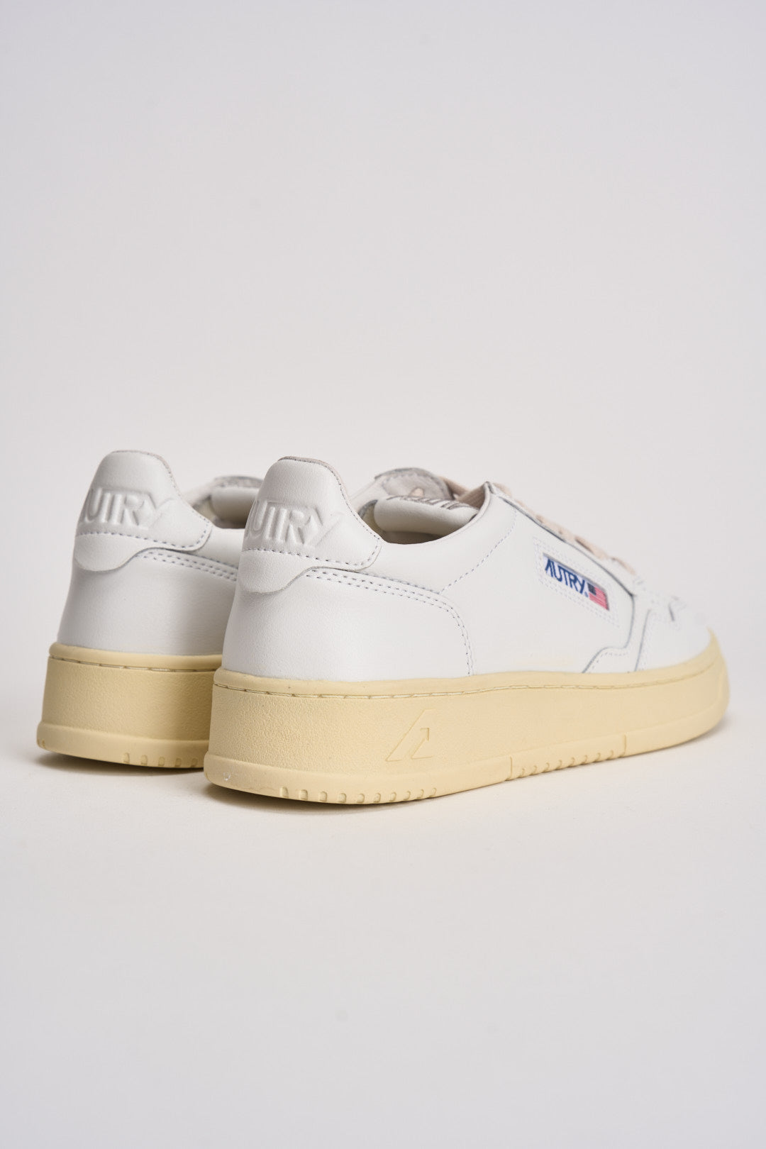 Sneakers donna Medalist low in pelle bianca AULW LL15 AUTRY 