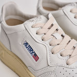Sneakers donna Medalist low in pelle bianca AULW LL15 AUTRY 