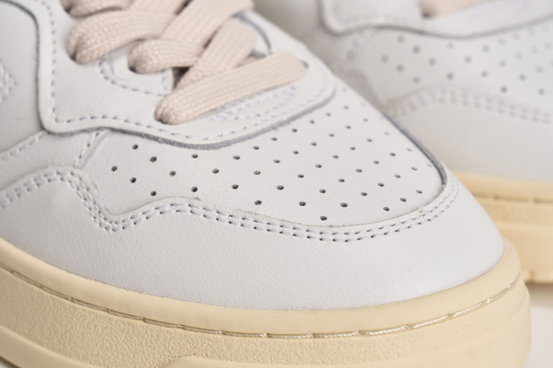 Sneakers Medalist Low donna bianca e rosa AULW LL16 AUTRY 
